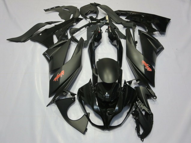 Acquista Carene Moto Kawasaki ZX6R 2009-2012 - Nero Opaco Nero Lucido Rosso Ninja