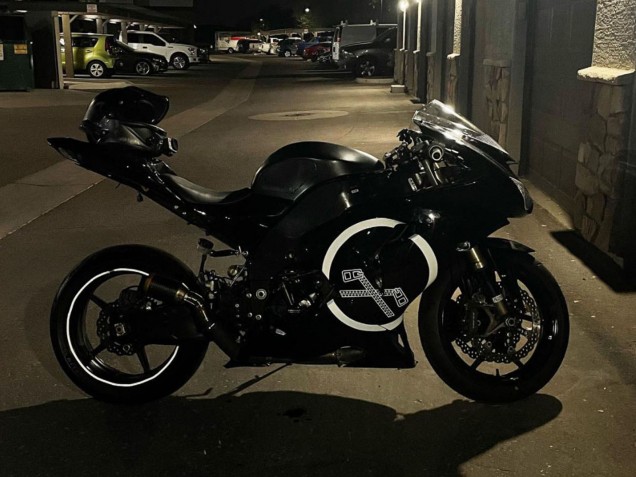 Acquista Carena Moto Kawasaki ZX10R 2006-2007 - Nero Lucido Bianco Circle