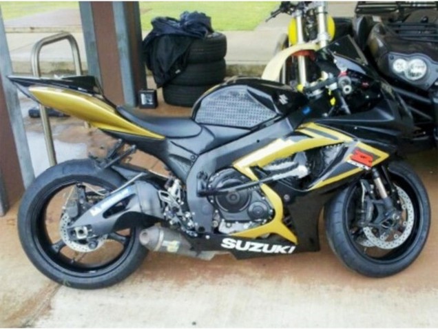 Acquista Carena Moto Suzuki GSXR 600 / GSXR 750 2006-2007 - Oro Nero Lucido Rosso