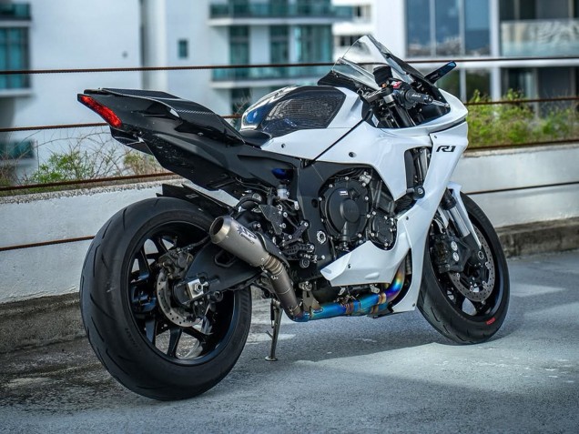 Acquista Carena Moto Yamaha YZF 1000 R1 2020-2025 - Bianco