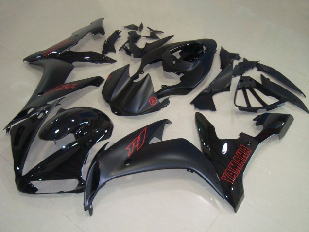 Acquista Carena Moto Yamaha YZF R1 2004-2006 - Nero Lucido Nero Opaco Rosso