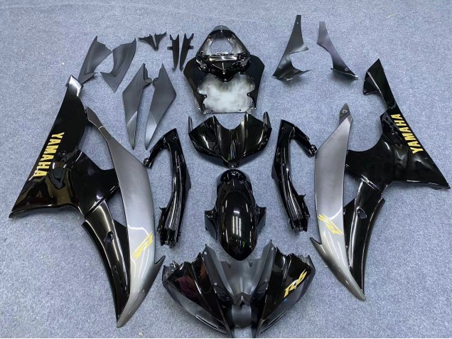 Acquista Carena Moto Yamaha YZF 600 R6 2006-2007 - Argento Nero Lucido Oro Decals