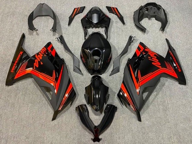 Acquista Carena Moto Kawasaki EX300 2013-2024 - Nero Lucido Nero Opaco Rosso