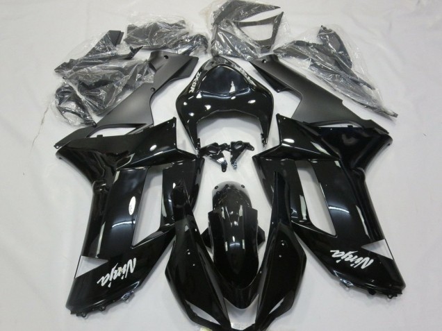 Acquista Carena Moto Kawasaki ZX6R 2007-2008 - Nero Lucido Nero Opaco Bianco Decals