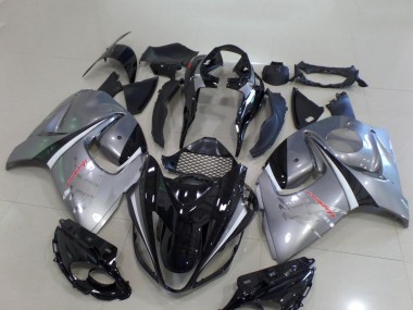 Acquista Carene Moto Suzuki GSXR 1300 Hayabusa 2008-2020 - Nero Lucido Argento Chrome