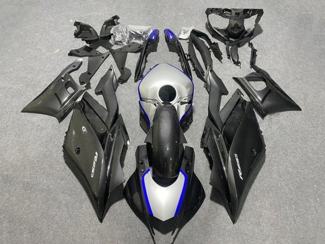 Acquista Carena Moto Yamaha YZF R3/R25 2019-2021 - Nero Fibra di Carbonio Stile Argento Blu