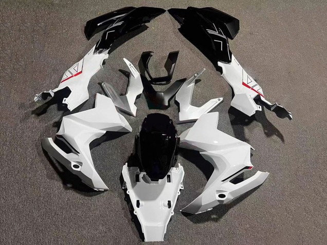Acquista Carena Moto Honda ADV160 2022-2024 - Bianco Nero Lucido