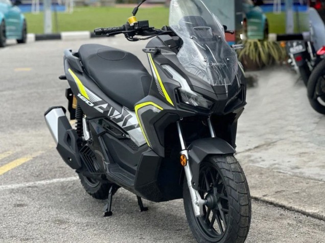 Acquista Carena Moto Honda ADV160 2022-2024 - Argento Giallo Nero Opaco