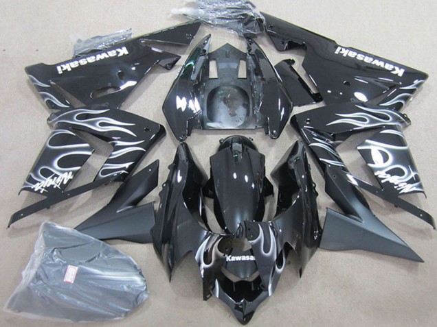 Acquista Carena Moto Kawasaki ZX10R 2004-2005 - Nero Bianco Fiamma