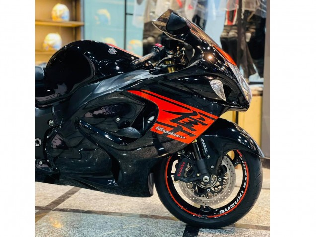 Acquista Carena Moto Suzuki GSXR 1300 Hayabusa 2008-2020 - Nero Lucido Rosso