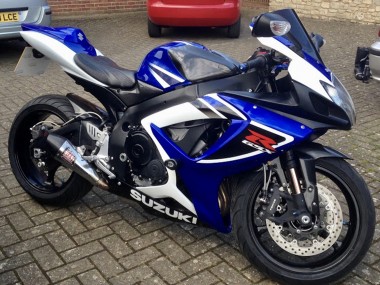 Acquista Carena Moto Suzuki GSXR 750 2006-2007 - Bianco Blu Nero Banda