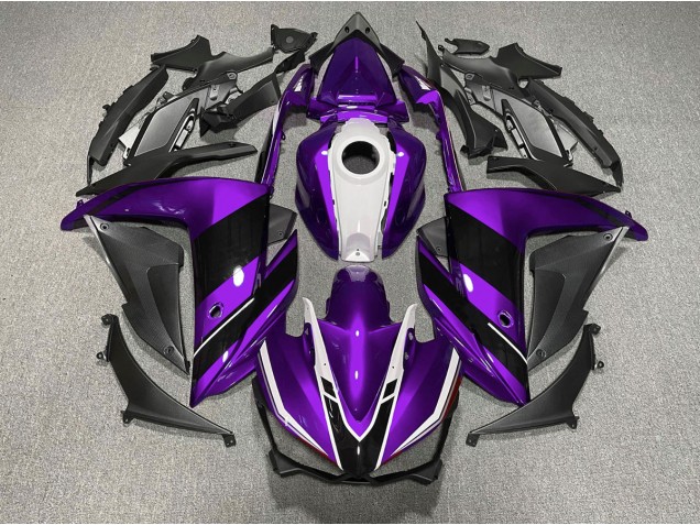 Viola In Bianco & Nero 15-18 R3 Carene Moto